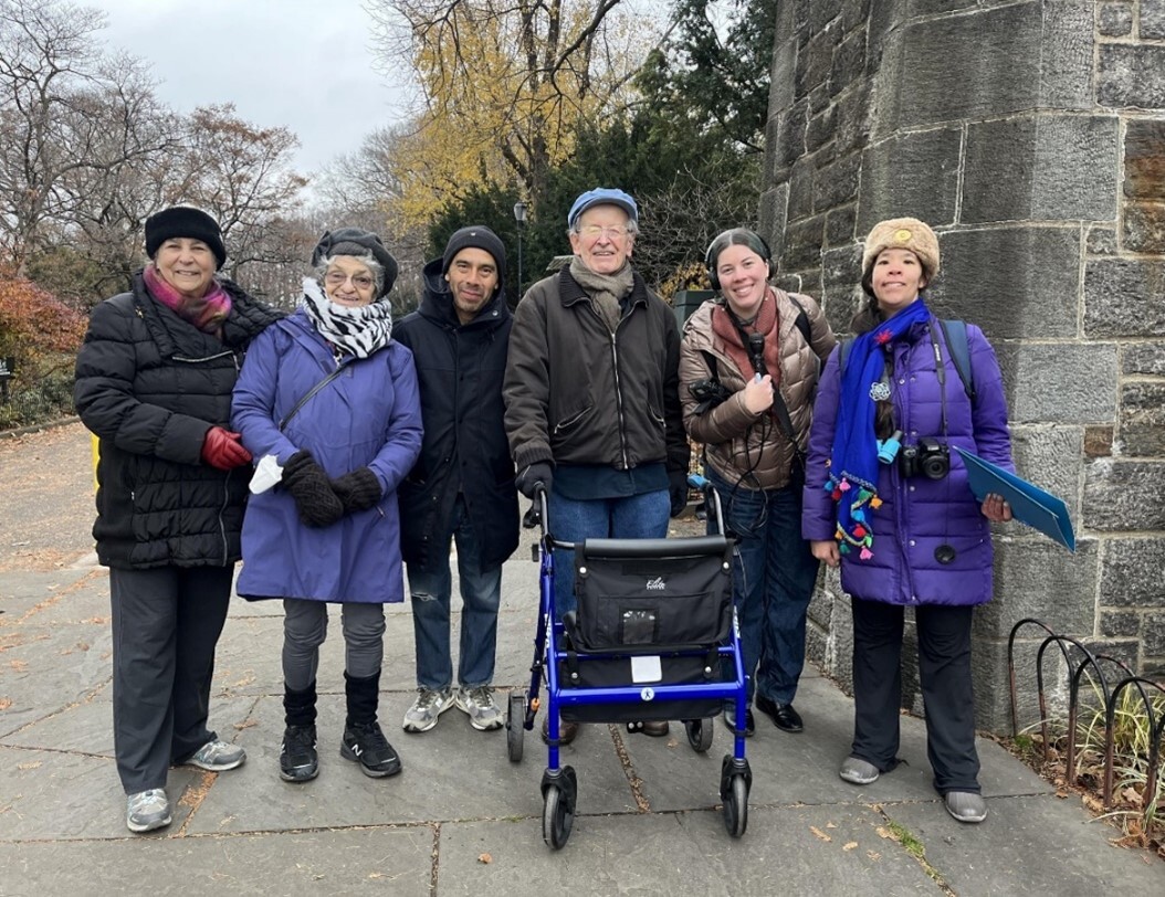 David Schalk (blue hat) and Jane Spielman (light purple jacket) at the entrance to Fort Tryon Park. Photo: George S.C. Wang 